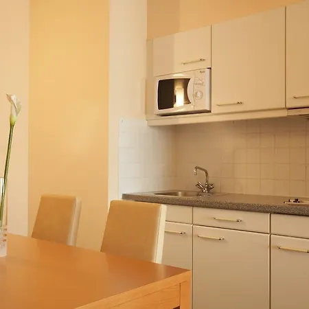 Hotel B-aparthotel Moretus Antwerpia
