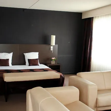 B-aparthotel Moretus Hotel 3*