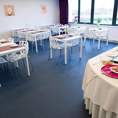 B-aparthotel Moretus 3*