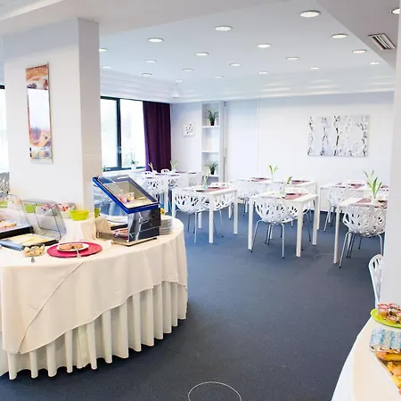 Hotel B-aparthotel Moretus 3*